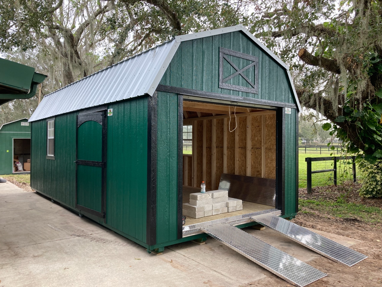 green barn garage shed in vero beach fl